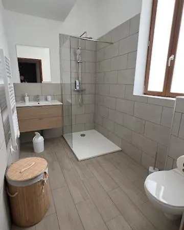 فندق مبيت وإفطار De Marchet Auvillar